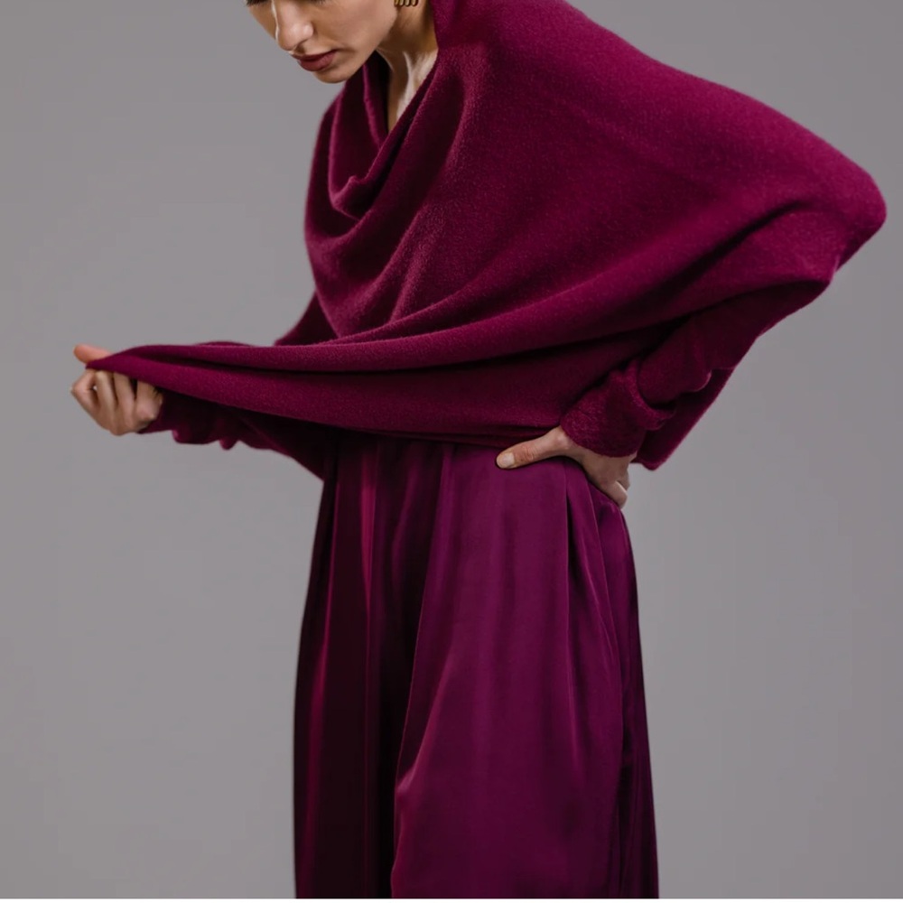 Jaki London Shrug Sweater NWT (sold out on website)